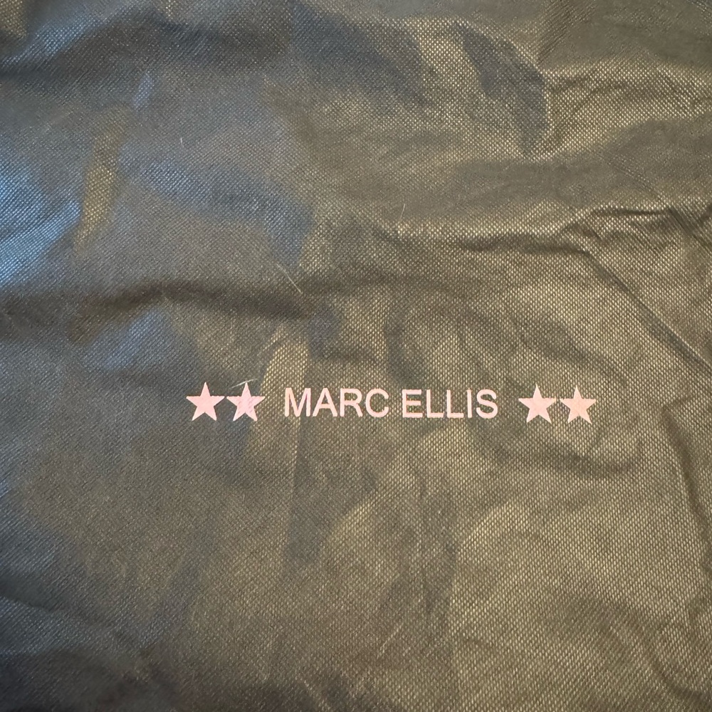 NWOT Black and White Marc Ellis Logo Structured Large Purse with Shoulder Strap - Picture 9 of 9